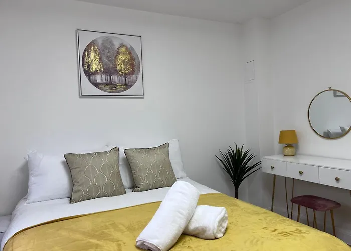 Luxury Birmingham City Centre Palace